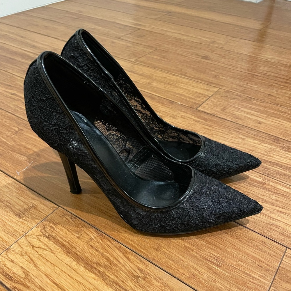 Guess Black Lace Pumps - 7.5